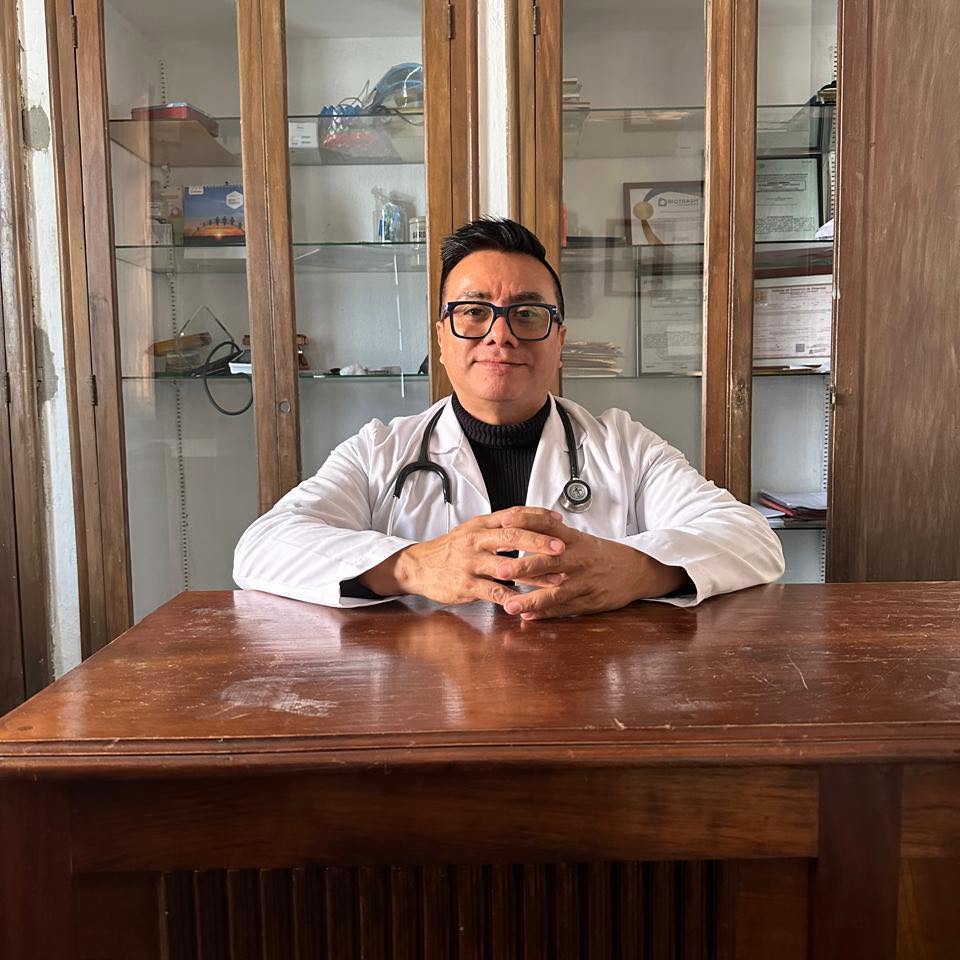 Foto del Dr. Pedro Alvarado Reyes